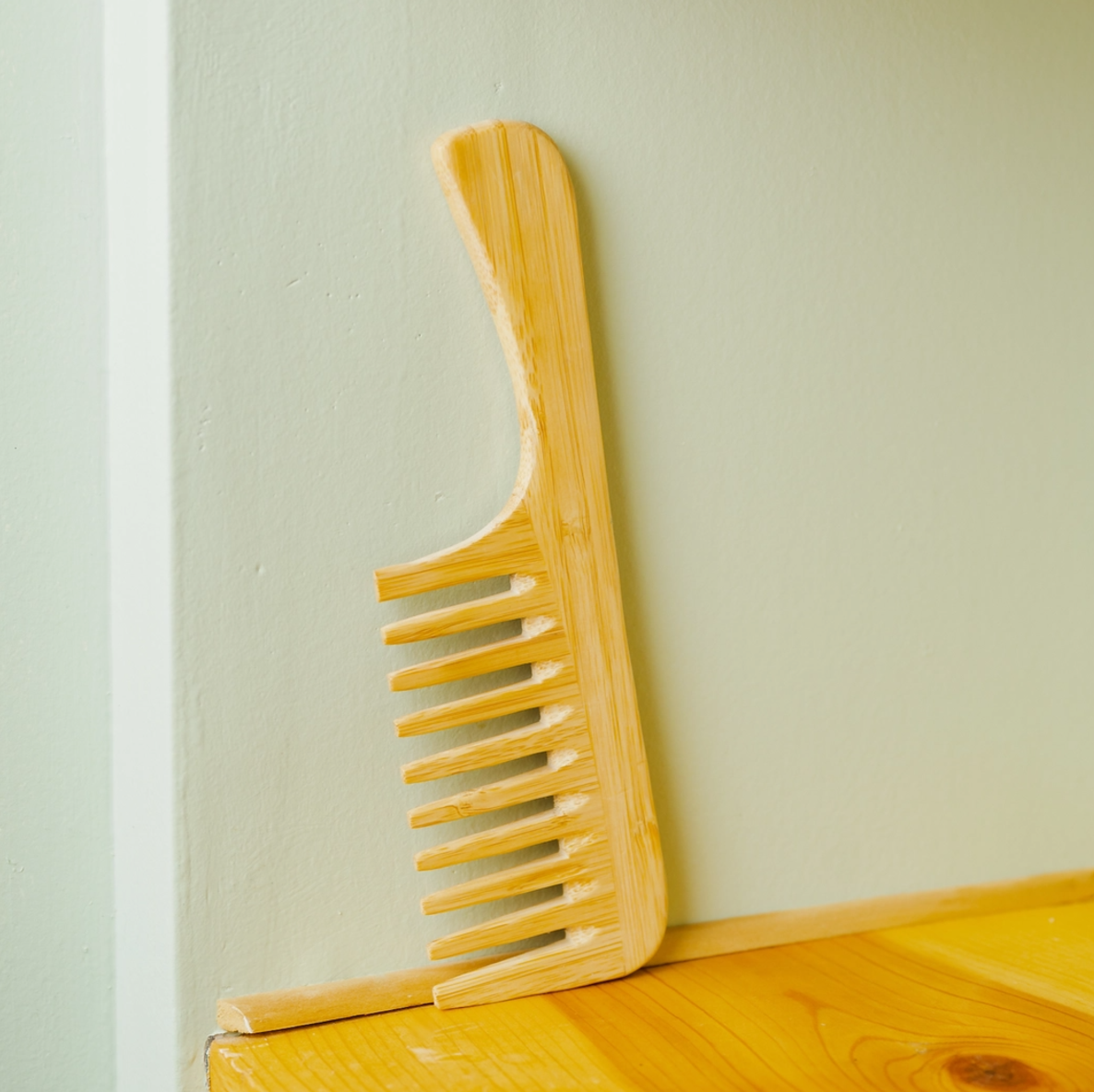 BAMBOO DETANGLING WIDE COMB